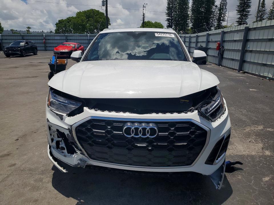 2024 Audi Q5 მანქანა იყიდება აუქციონზე, vin: WA1EAAFY9R2008356, აუქციონის ნომერი: 54225716