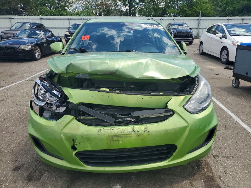 53199216 :رقم المزاد ، KMHCT5AE2DU108903 vin ، 2013 Hyundai Accent مزاد بيع