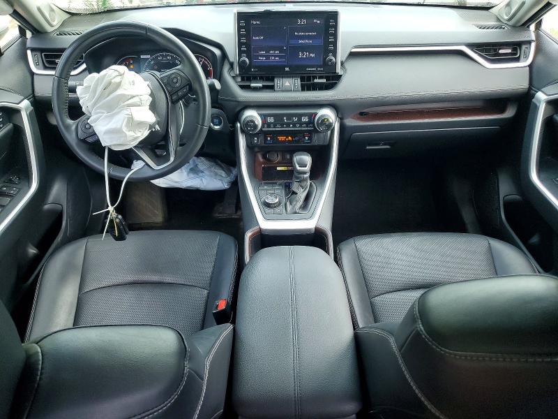 Auction sale of the 2022 Toyota Rav4, vin: JTMN1RFV6ND085629, lot number: 53472276