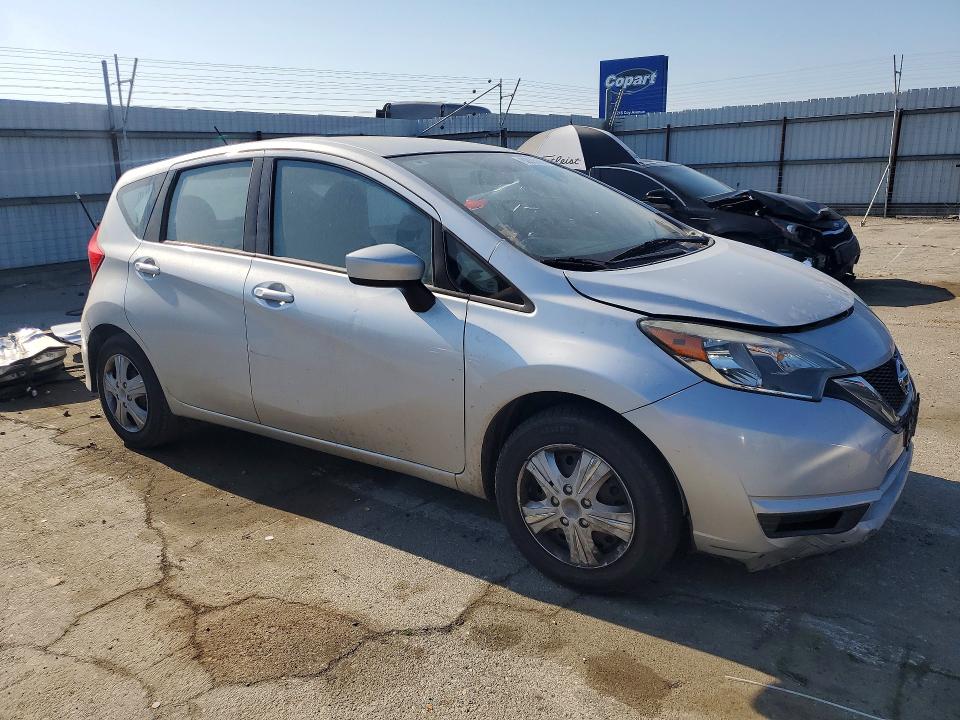 52823806 :رقم المزاد ، 3N1CE2CP3JL352189 vin ، 2018 Nissan Versa Note مزاد بيع