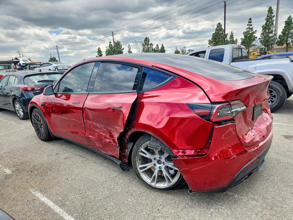 55558896 :رقم المزاد ، 7SAYGDEEXRF079947 vin ، 2024 Tesla Model Y مزاد بيع