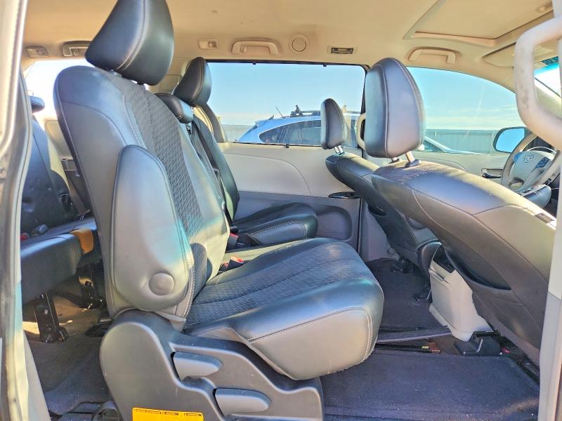 52269646 :رقم المزاد ، 5TDXK3DC5DS383970 vin ، 2013 Toyota Sienna مزاد بيع