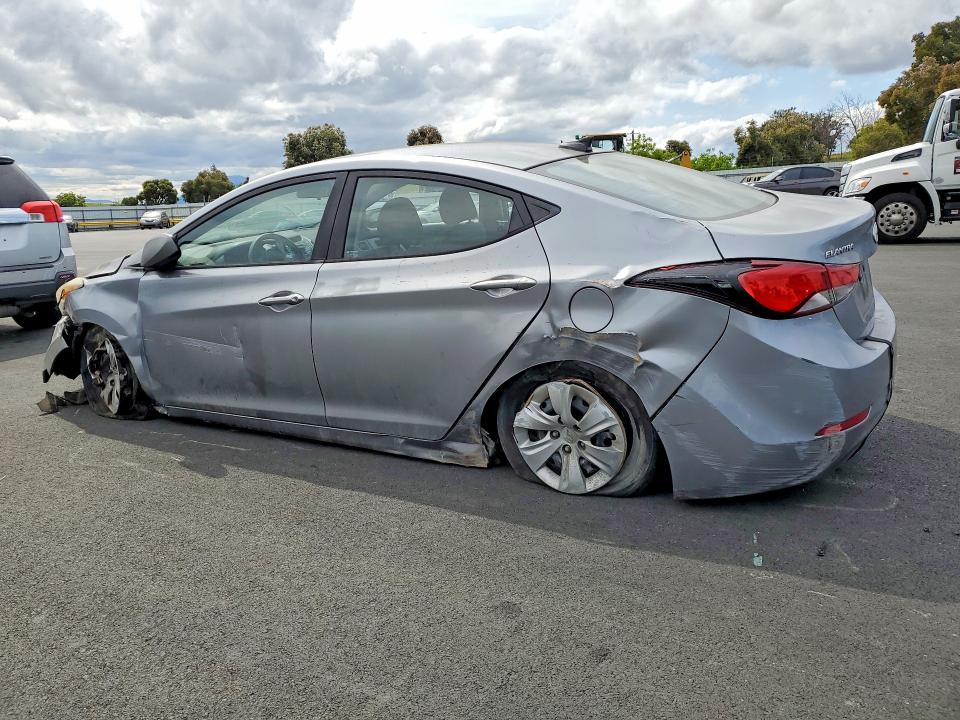 52371886 :رقم المزاد ، 5NPDH4AE4GH695690 vin ، 2016 Hyundai Elantra مزاد بيع