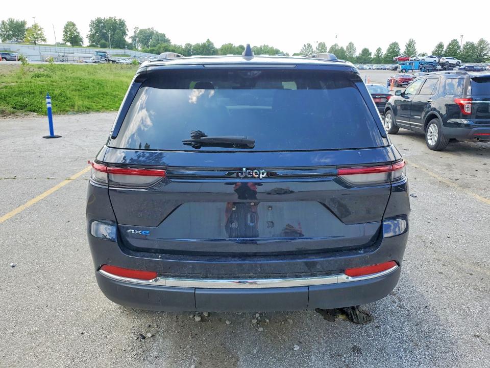Продаж на аукціоні авто 2023 Jeep Grand Cherokee, vin: 1C4RJYB67P8774388, номер лоту: 54324706