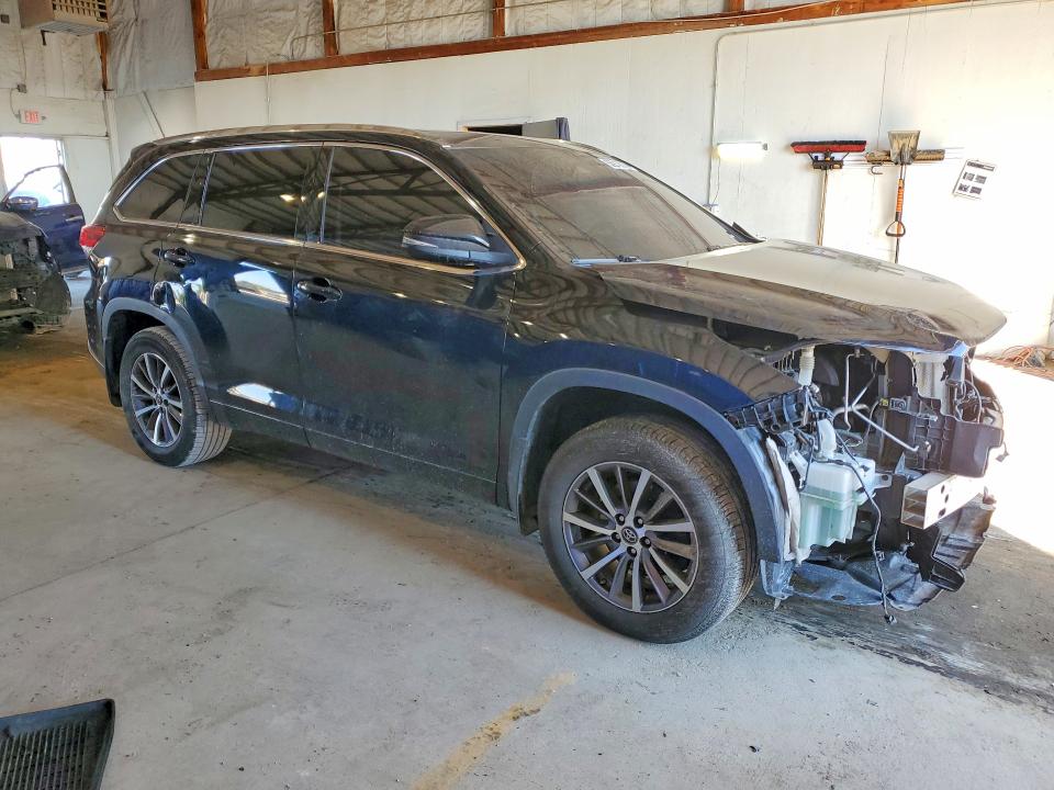 2018 Toyota Highlander მანქანა იყიდება აუქციონზე, vin: 5TDJZRFH0JS893863, აუქციონის ნომერი: 53919016