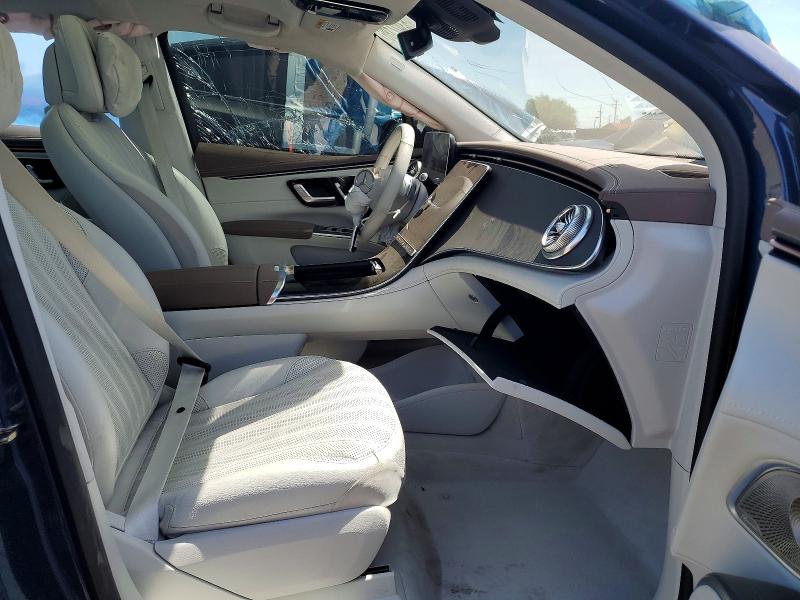 53422186 :رقم المزاد ، 4JGDM2EB3PA024840 vin ، 2023 Mercedes-benz Eqs Suv مزاد بيع