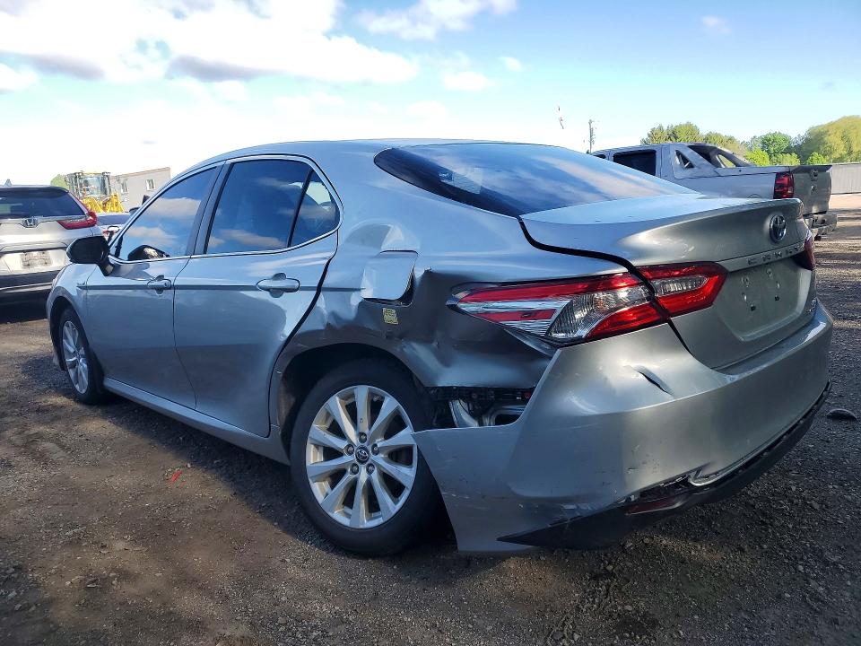 53121106 :رقم المزاد ، 4T1B31HK1JU003653 vin ، 2018 Toyota Camry مزاد بيع