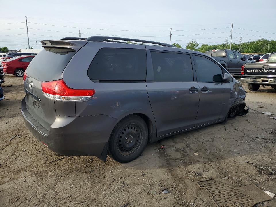 54678636 :رقم المزاد ، 5TDZK3DC4BS108726 vin ، 2011 Toyota Sienna مزاد بيع
