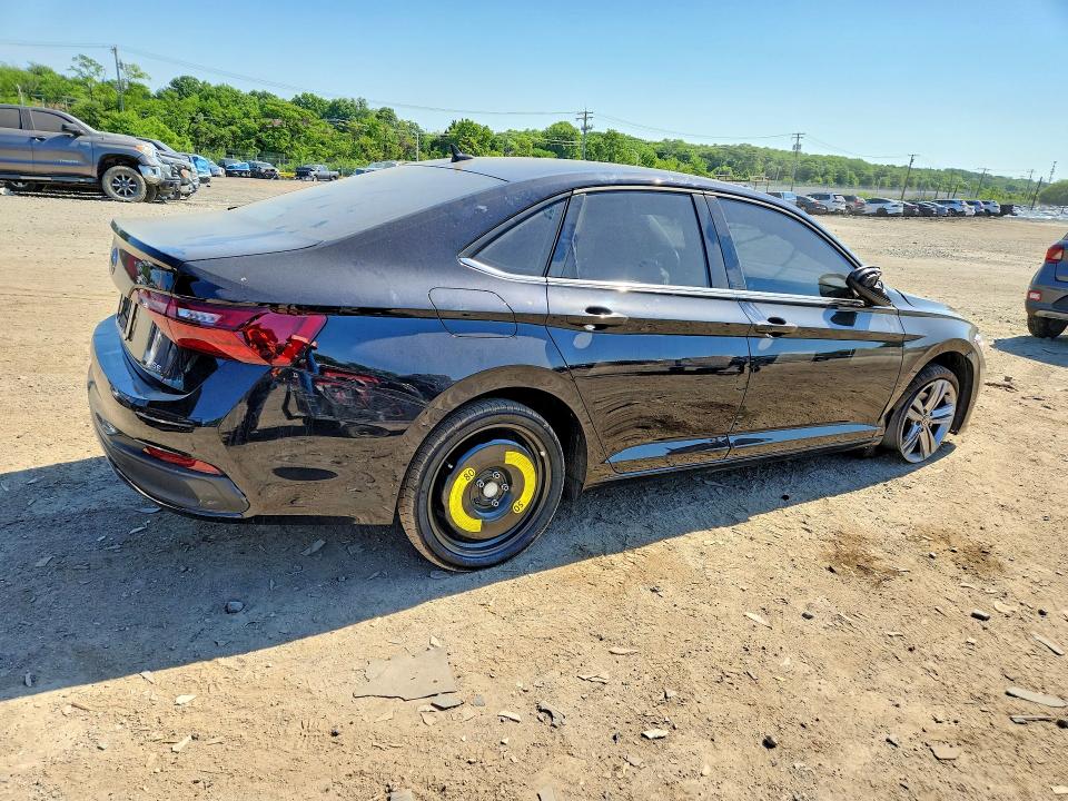 54202426 :رقم المزاد ، 3VWEM7BU1NM013117 vin ، 2022 Volkswagen Jetta مزاد بيع
