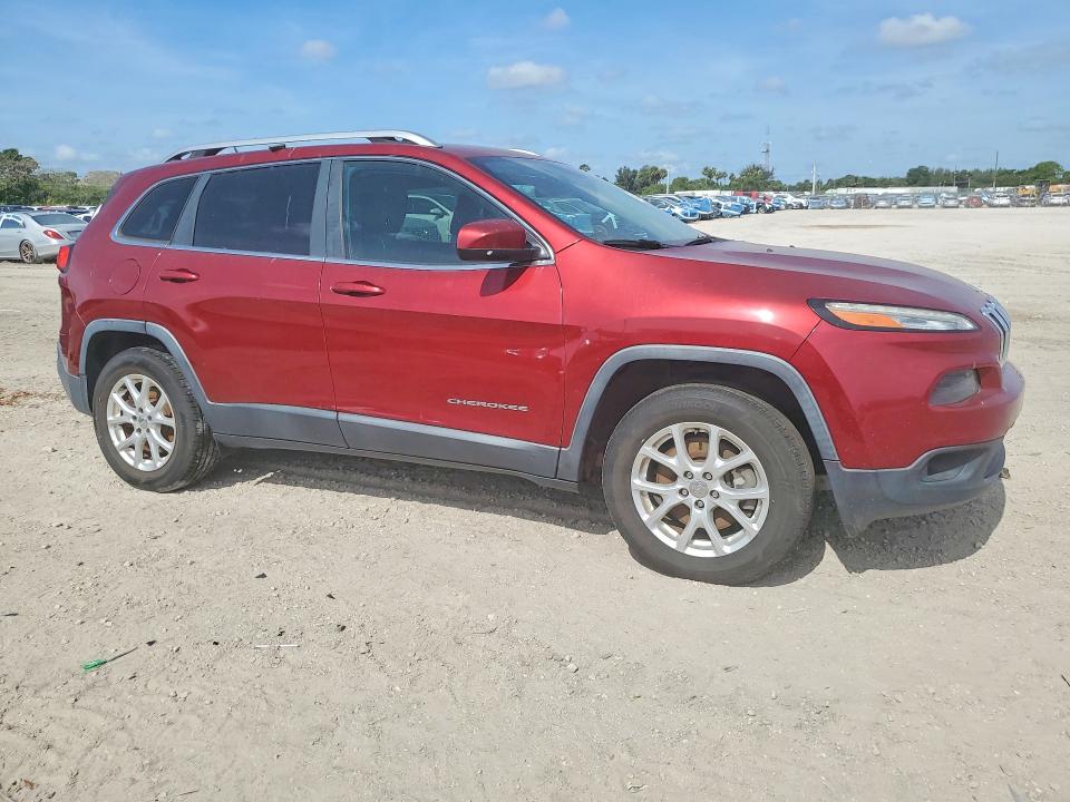 52482506 :رقم المزاد ، 1C4PJMCB3FW739076 vin ، 2015 Jeep Cherokee مزاد بيع