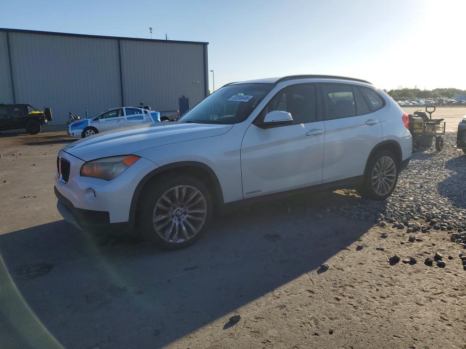 2013 Bmw X1 მანქანა იყიდება აუქციონზე, vin: WBAVM1C58DVW46481, აუქციონის ნომერი: 52206446