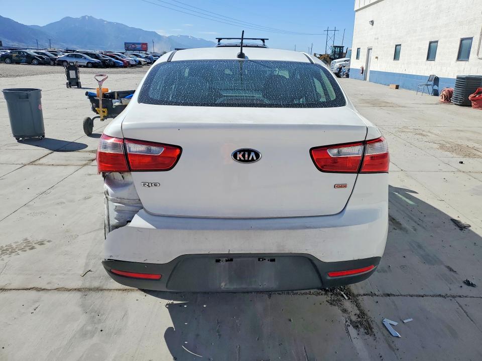 2014 Kia Rio მანქანა იყიდება აუქციონზე, vin: KNADM4A33E6361682, აუქციონის ნომერი: 55390026