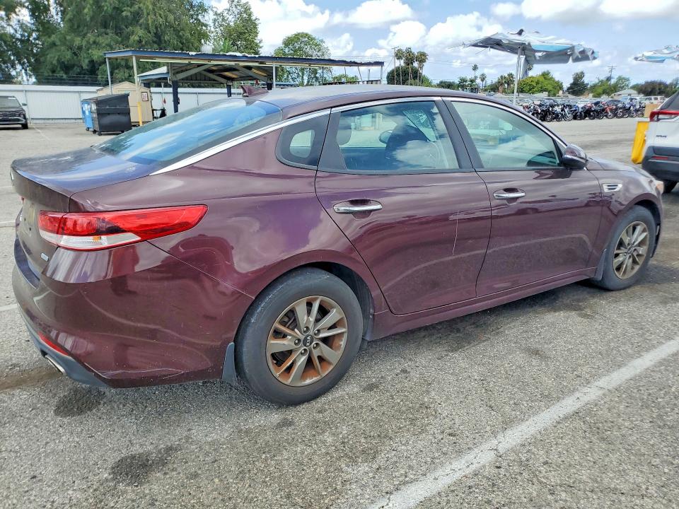 2016 Kia Optima მანქანა იყიდება აუქციონზე, vin: 5XXGT4L18GG029627, აუქციონის ნომერი: 53204566