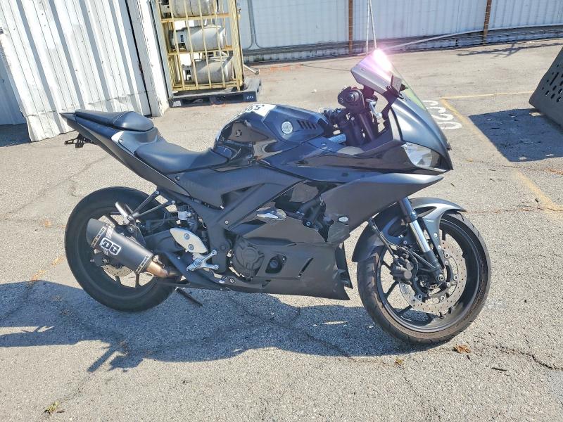 53831046 :رقم المزاد ، MH3RH18Y3MK007925 vin ، 2021 Yamaha Yzfr3 مزاد بيع