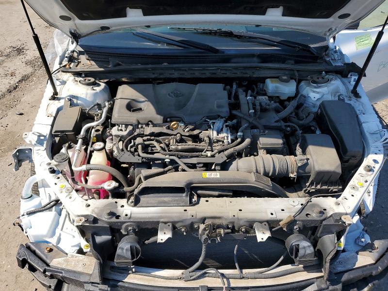 2018 Toyota Camry Hybrid მანქანა იყიდება აუქციონზე, vin: 4T1B21HK9JU005136, აუქციონის ნომერი: 54789396