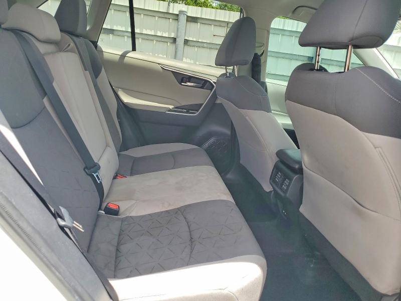 54020526 :رقم المزاد ، 2T3W1RFVXMC141482 vin ، 2021 Toyota Rav4 مزاد بيع