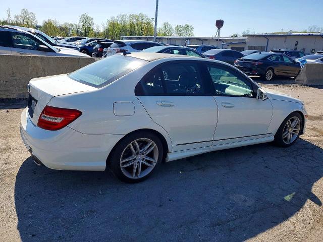 Продаж на аукціоні авто 2012 Mercedes-benz C, vin: WDDGF8BBXCA613645, номер лоту: 51895066