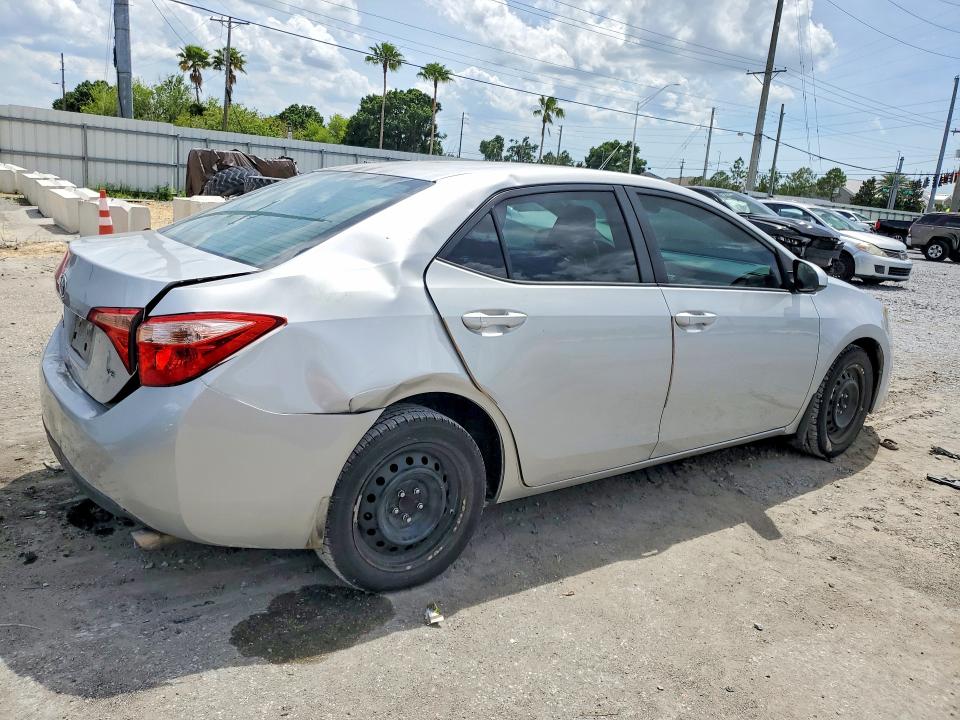 52540686 :رقم المزاد ، 2T1BURHE7HC807943 vin ، 2017 Toyota Corolla مزاد بيع