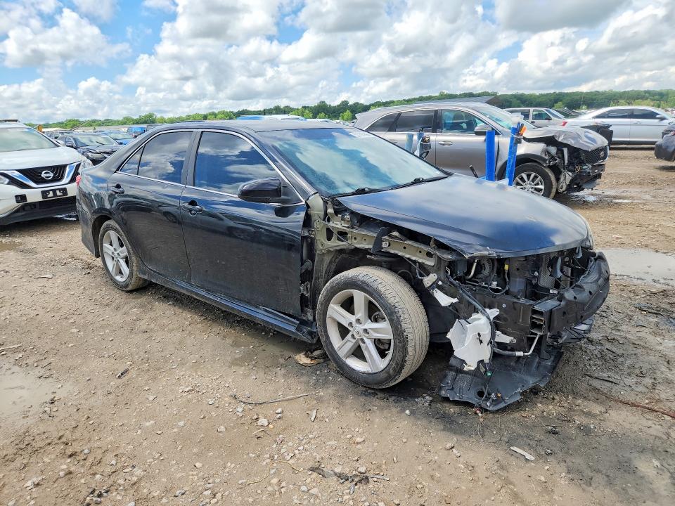 53797096 :رقم المزاد ، 4T1BF1FK1EU355096 vin ، 2014 Toyota Camry مزاد بيع
