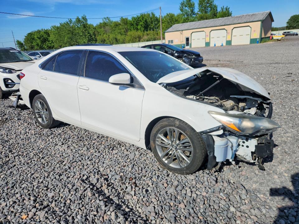 53833396 :رقم المزاد ، 4T1BF1FK1GU202110 vin ، 2016 Toyota Camry مزاد بيع