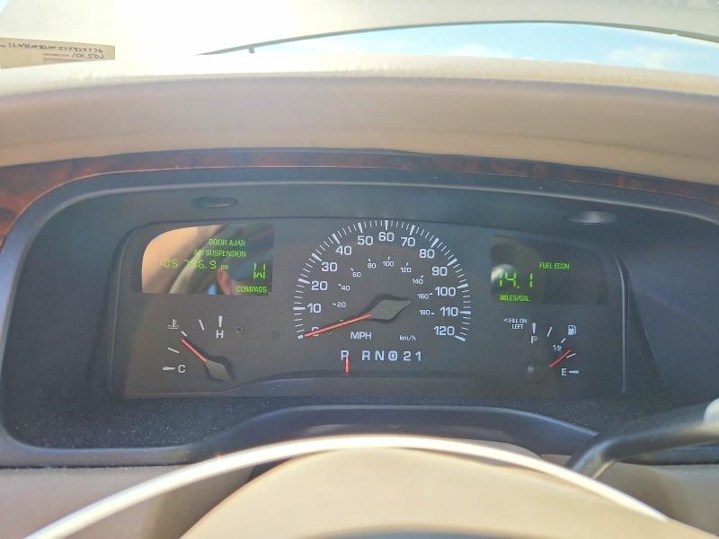 Продажа на аукционе авто 2000 Lincoln Town Car, vin: 1LNHM82W5YY934736, номер лота: 53299186