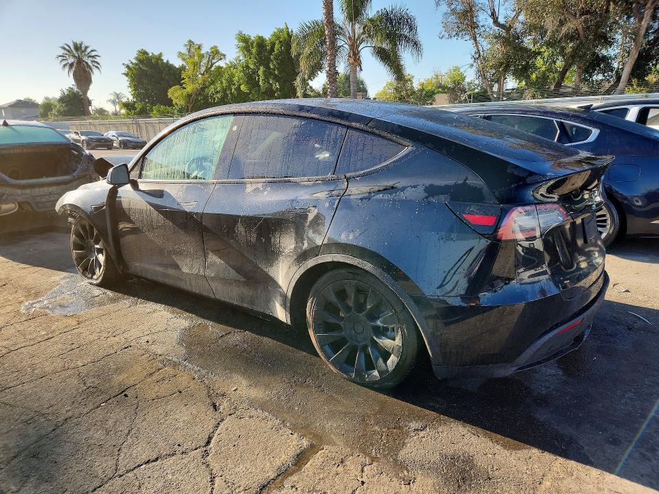 51572466 :رقم المزاد ، 7SAYGDEE4NF480307 vin ، 2022 Tesla Model Y مزاد بيع