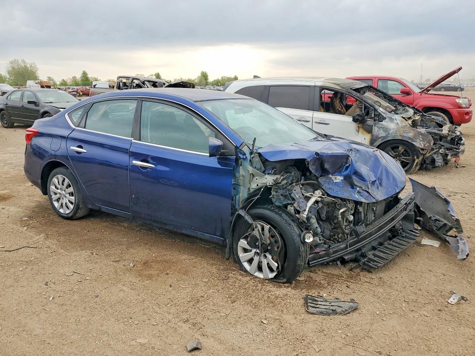 53071056 :رقم المزاد ، 3N1AB7AP9JY215227 vin ، 2018 Nissan Sentra مزاد بيع