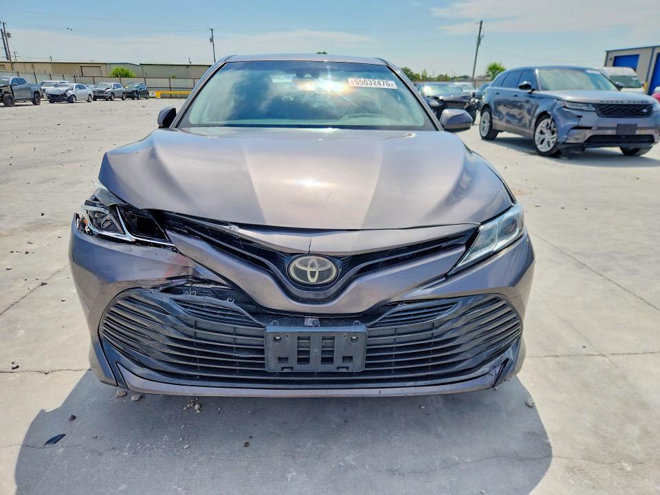 Продажа на аукционе авто 2018 Toyota Camry, vin: 4T1B11HK4JU007587, номер лота: 55032476
