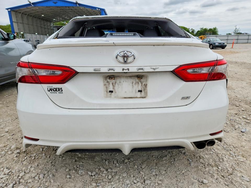 52268416 :رقم المزاد ، JTNB11HK4J3005800 vin ، 2018 Toyota Camry مزاد بيع