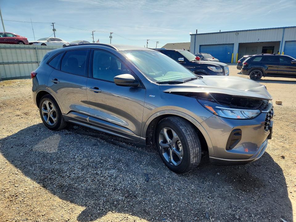 53595396 :رقم المزاد ، 1FMCU0MZ3PUB18617 vin ، 2023 Ford Escape مزاد بيع