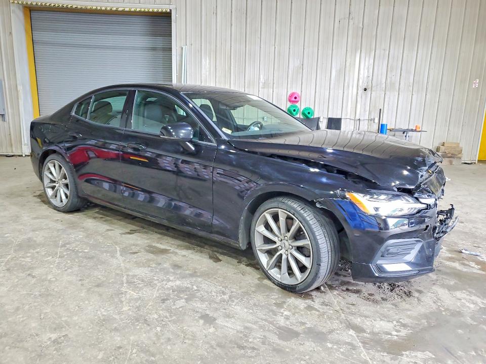 53173606 :رقم المزاد ، 7JRA22TKXLG066480 vin ، 2020 Volvo S60 مزاد بيع