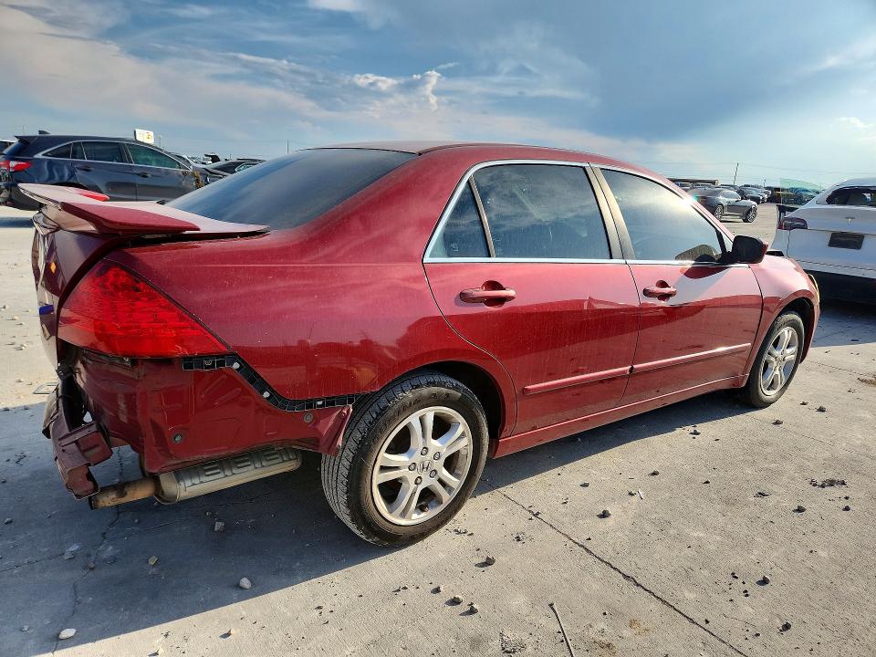 55418316 :رقم المزاد ، 1HGCM563X7A213933 vin ، 2007 Honda Accord مزاد بيع