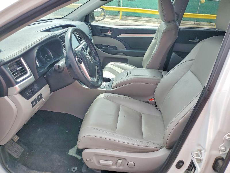 51651866 :رقم المزاد ، 5TDJZRFH8KS584899 vin ، 2019 Toyota Highlander مزاد بيع