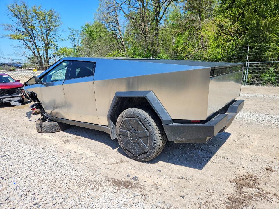 Продажа на аукционе авто 2025 Tesla Cybertruck, vin: 7G2CEHED1SA061056, номер лота: 52225296