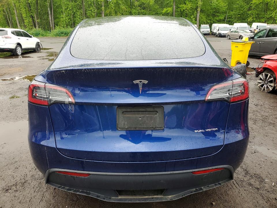 2024 Tesla Model Y მანქანა იყიდება აუქციონზე, vin: 7SAYGDEEXRA274699, აუქციონის ნომერი: 52746156
