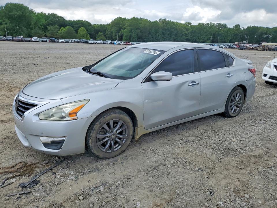 2015 Nissan Altima მანქანა იყიდება აუქციონზე, vin: 1N4AL3AP6FC576715, აუქციონის ნომერი: 53269936
