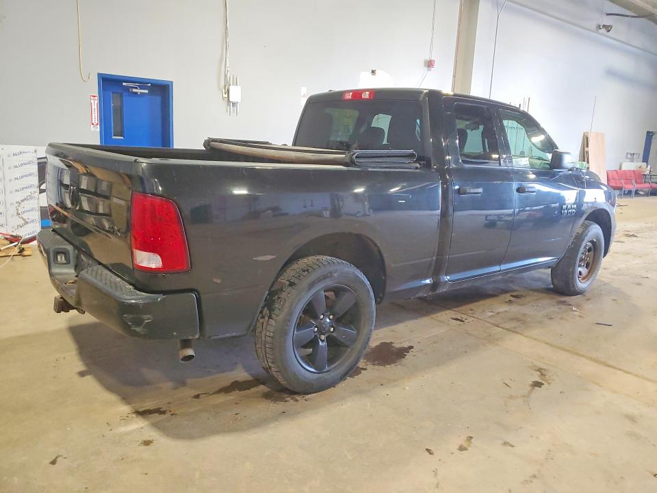 53159556 :رقم المزاد ، 1C6RR7FG2JS285226 vin ، 2018 Ram 1500 مزاد بيع