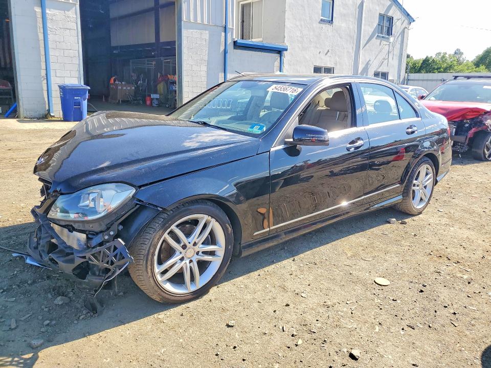 2012 Mercedes-benz C მანქანა იყიდება აუქციონზე, vin: WDDGF8BB0CR197011, აუქციონის ნომერი: 54556716