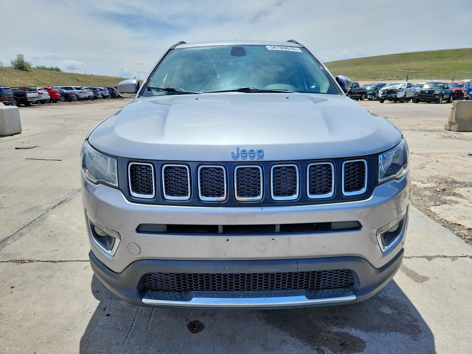 54700676 :رقم المزاد ، 3C4NJDCB0KT854208 vin ، 2019 Jeep Compass مزاد بيع