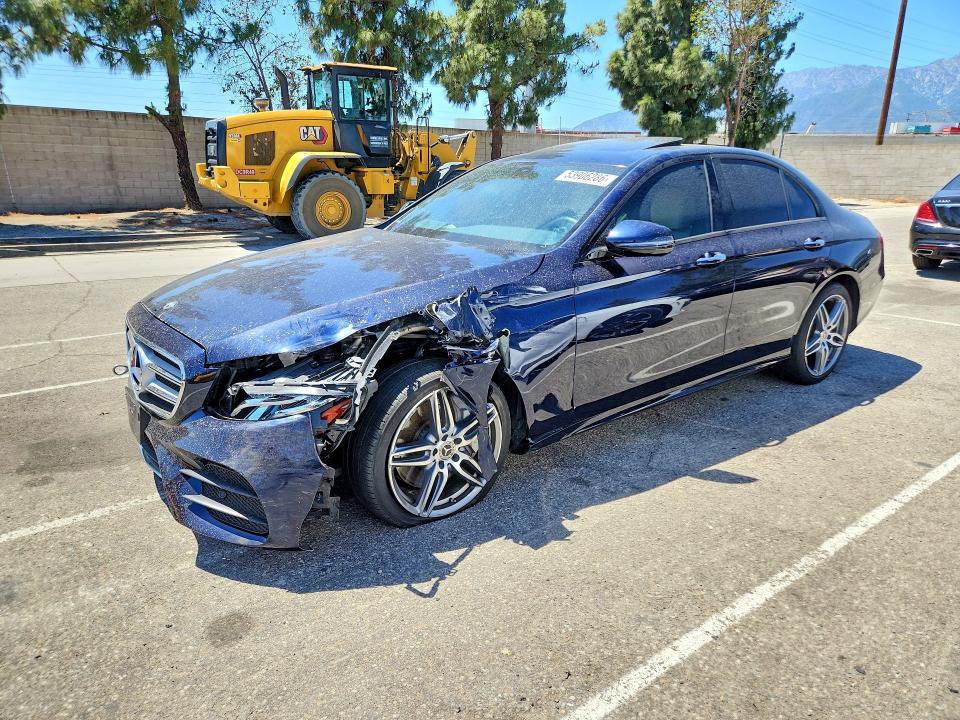 53906286 :رقم المزاد ، WDDZF8DB2LA711817 vin ، 2020 Mercedes-benz E مزاد بيع