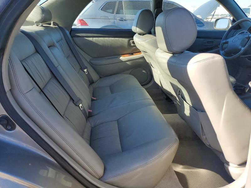 53271866 :رقم المزاد ، JT8BF28G4W5049992 vin ، 1998 Lexus Es مزاد بيع