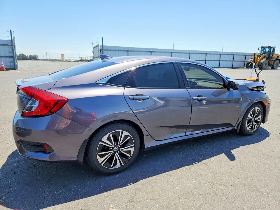 Продажа на аукционе авто 2017 Honda Civic, vin: 2HGFC1F38HH633136, номер лота: 54860296