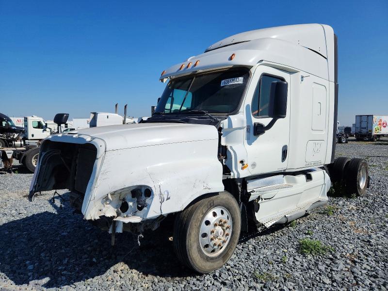 2016 Freightliner Cascadia 125 მანქანა იყიდება აუქციონზე, vin: 1FUBGLD54GLHN3580, აუქციონის ნომერი: 63613643