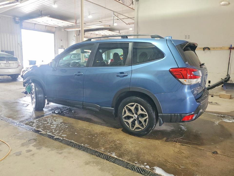 Продажа на аукционе авто 2021 Subaru Forester, vin: JF2SKAJC3MH569838, номер лота: 52833366