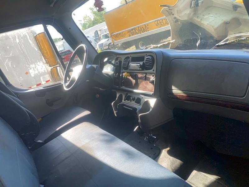 Продаж на аукціоні авто 2015 Freigliner Fld132xl, vin: 3ALACXDT3FDGA5240, номер лоту: 53283136