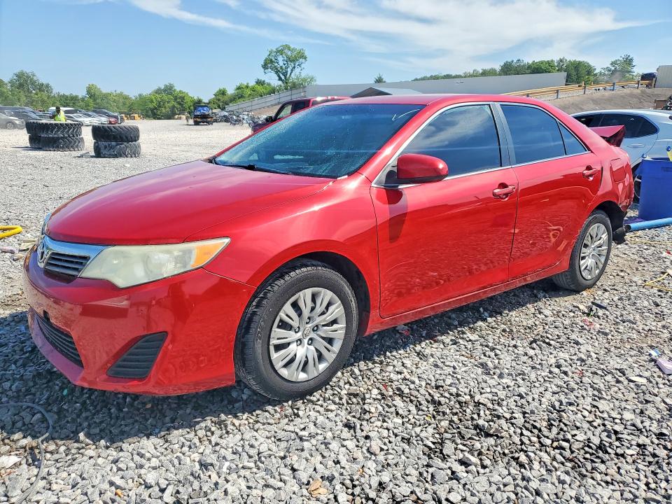 52936486 :رقم المزاد ، 4T1BF1FK2EU787339 vin ، 2014 Toyota Camry مزاد بيع