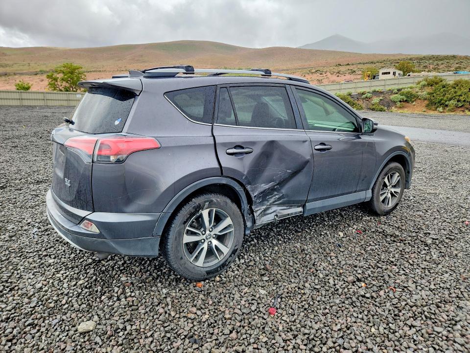 Продаж на аукціоні авто 2017 Toyota Rav4, vin: JTMRFREV6HJ157049, номер лоту: 55556056