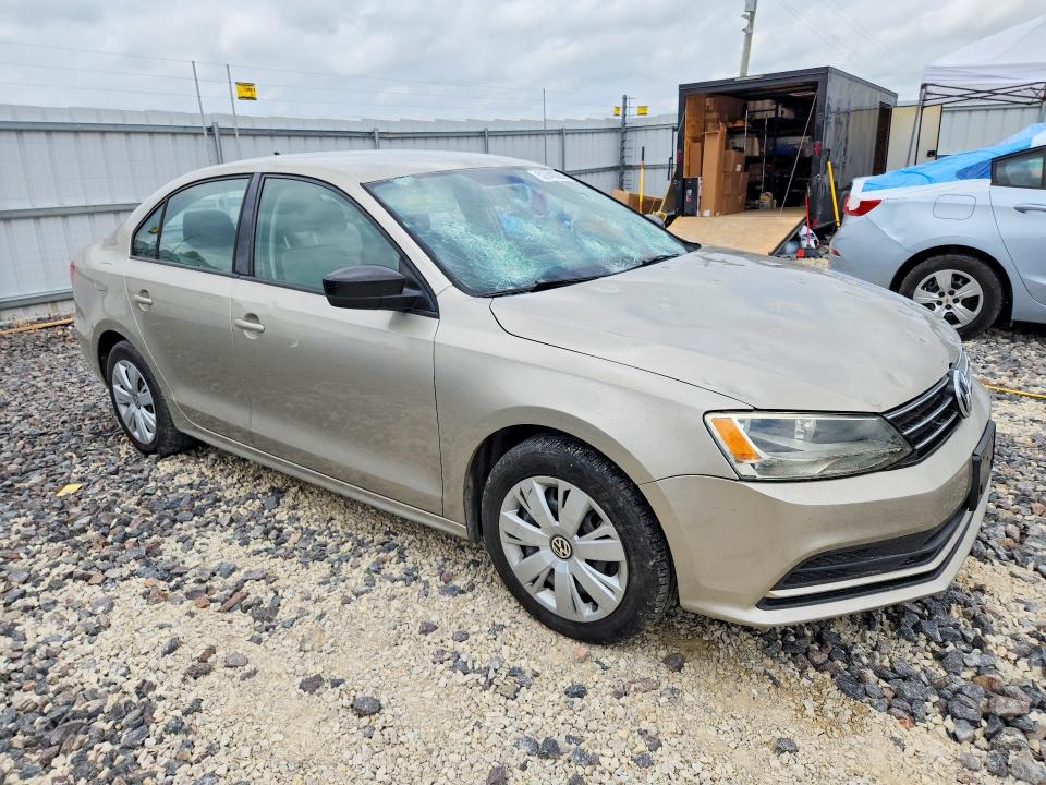 52940086 :رقم المزاد ، 3VWLA7AJ7FM277645 vin ، 2015 Volkswagen Jetta مزاد بيع