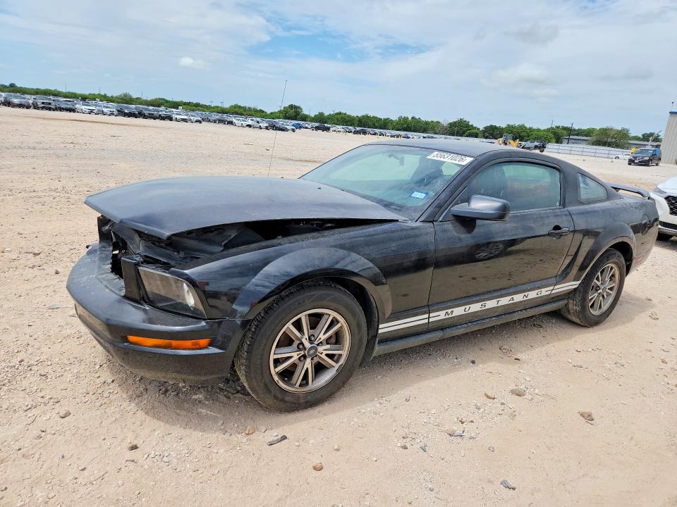 55631026 :رقم المزاد ، 1ZVFT80N455208241 vin ، 2005 Ford Mustang مزاد بيع