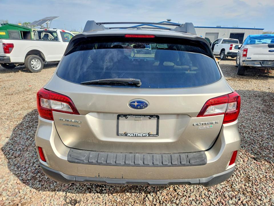 2015 Subaru Outback მანქანა იყიდება აუქციონზე, vin: 4S4BSANC1F3352857, აუქციონის ნომერი: 52214886